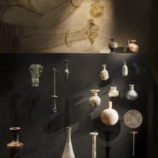 Parfume museum tour paris bottle