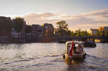 Boat cruise Amsterdam