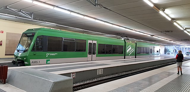 Train on the Montserrat-Monestir railway station
