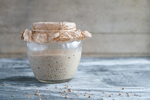 Yeast-free leaven starter for healthy organic rustic bread