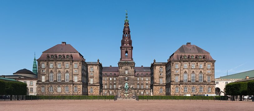 Christianborg Palace - Free Tour in Spanish through the Historic Center of Copenhagen