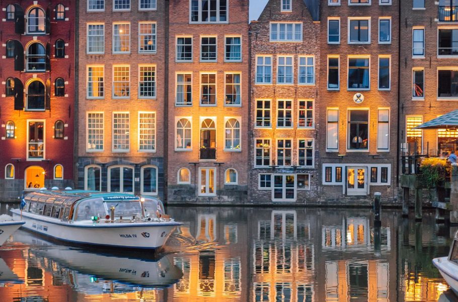 Historic Center of Amsterdam Spectacular!