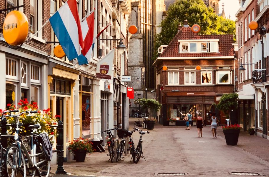 Amsterdam Countryside Bike Tour Including Cheese Tasting and Clog Demonstration